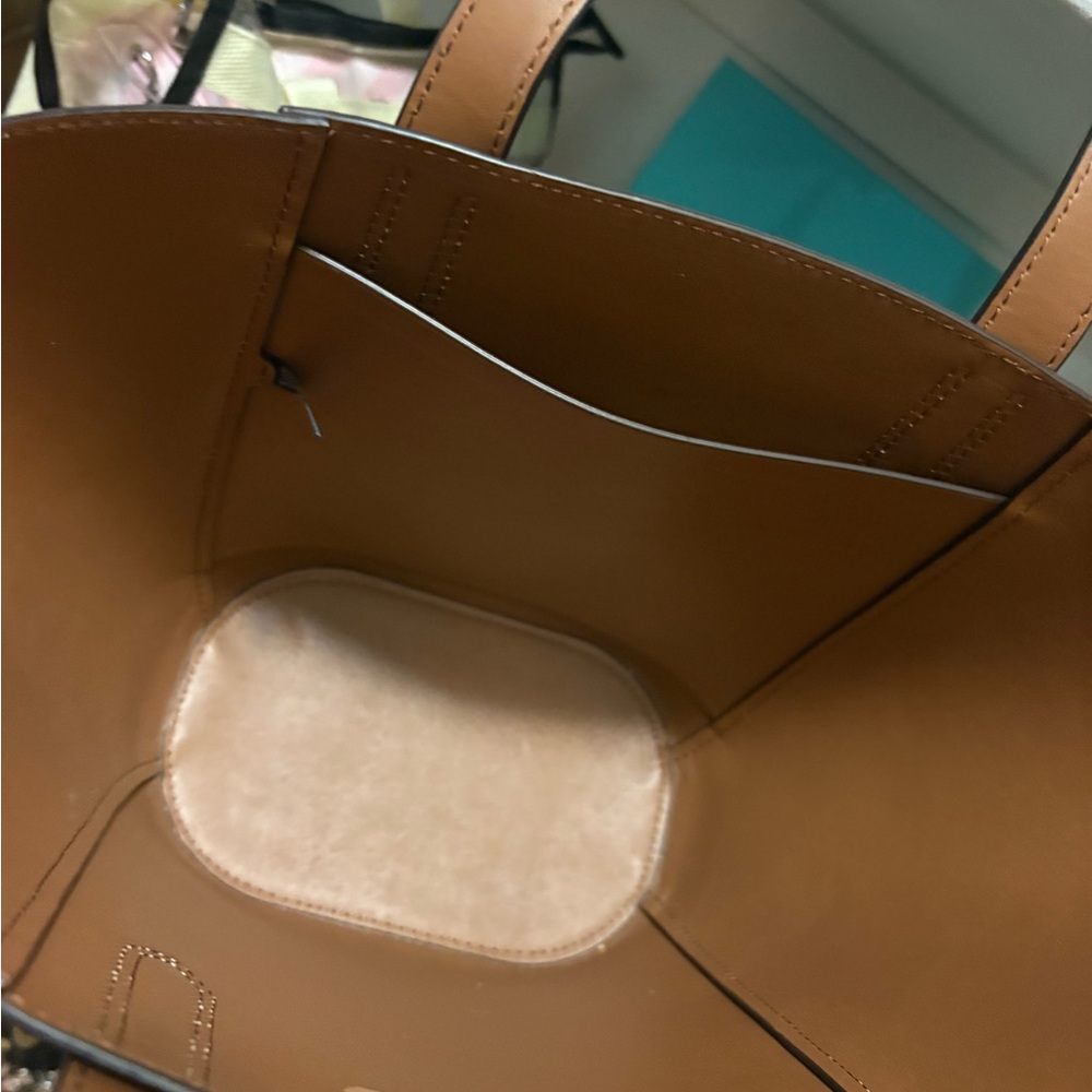 Michael Kors Small Bucket Portia with Suede - Picture 4 of 8
